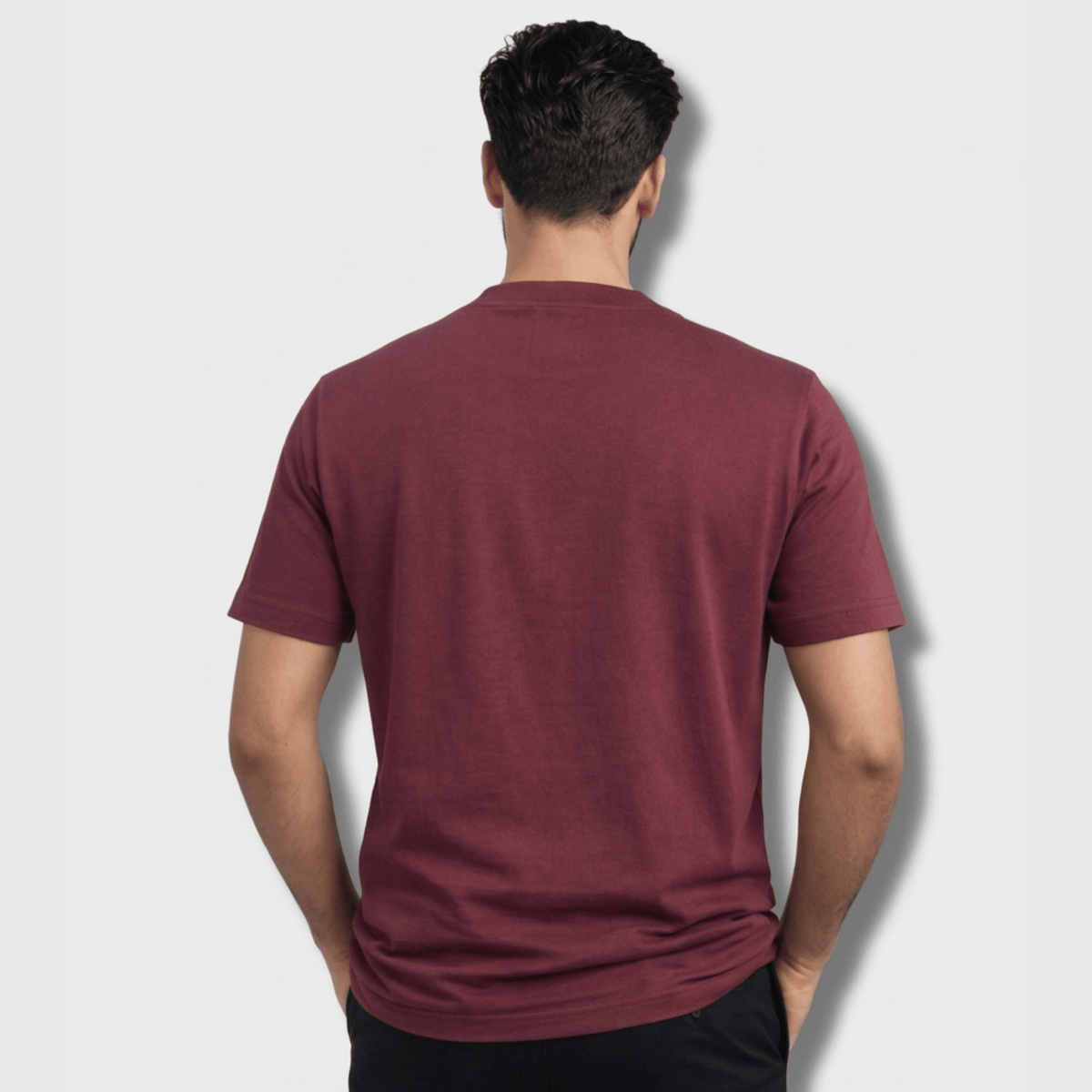 Gentle Pulse Graphic T-Shirt: Burgundy